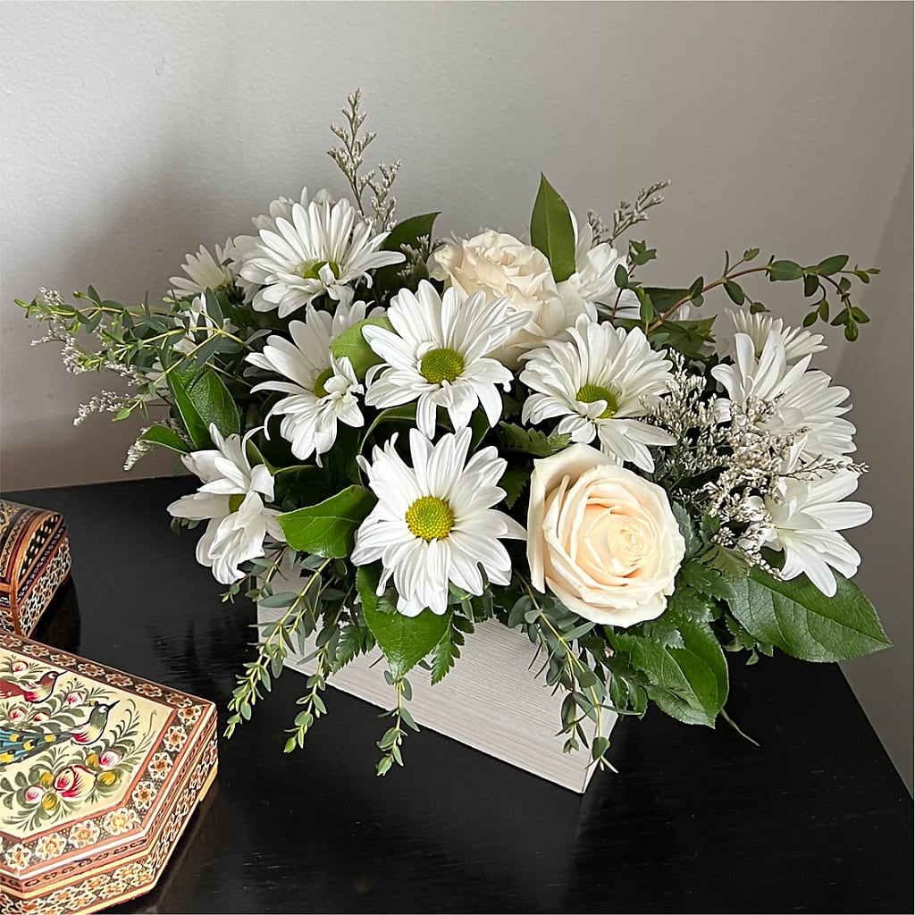 Fresh Linen Box Bouquet – La La Florist, Baldwin Park CA