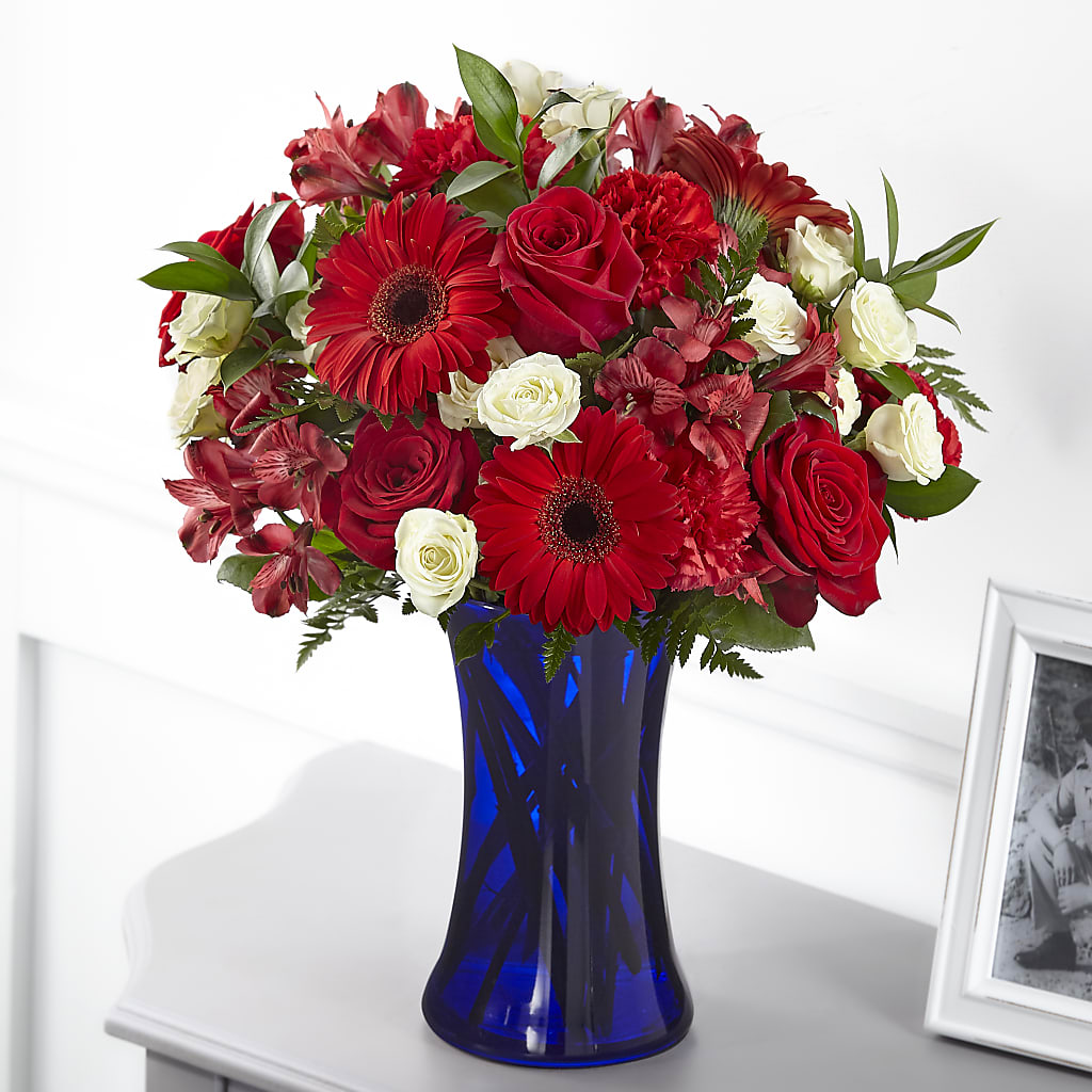 Hearts Embrace Bouquet – La La Florist, Baldwin Park CA