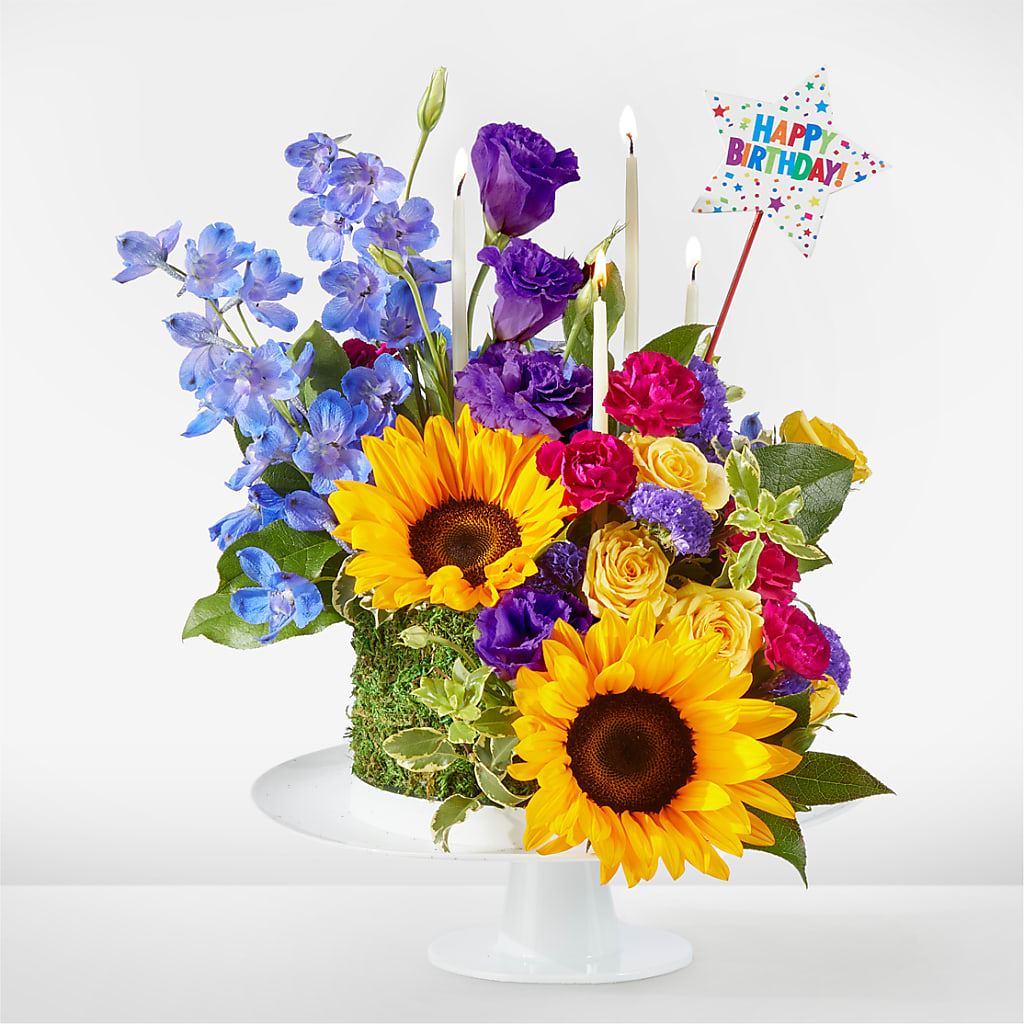 Star of the Day Floral Cake – La La Florist, Baldwin Park CA