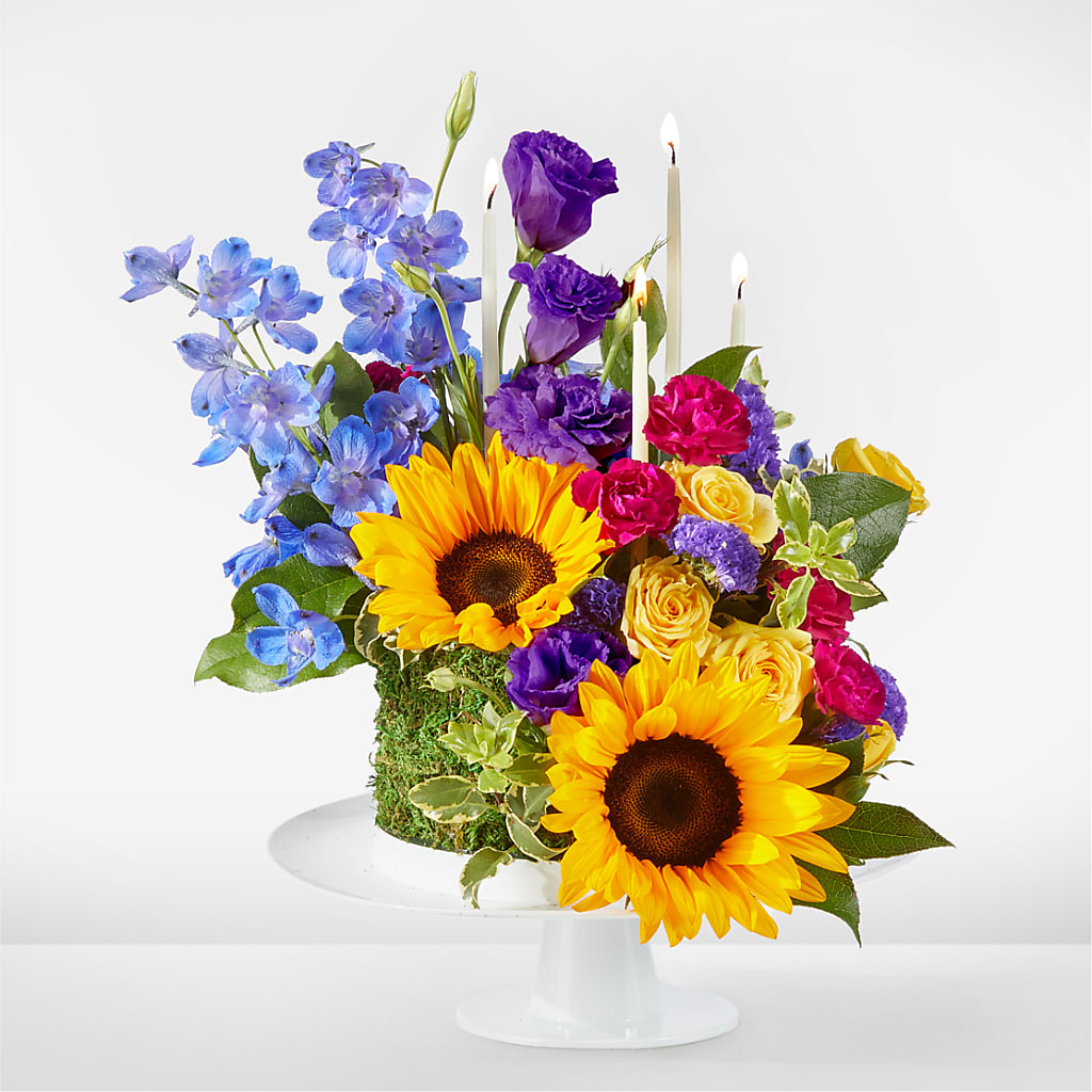 Star of the Day Floral Cake – La La Florist, Baldwin Park CA
