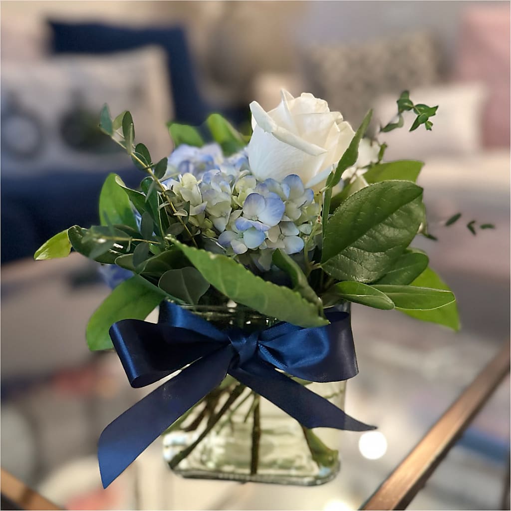 Sky Blue Delight Bouquet –  La La Florist, Baldwin Park CA
