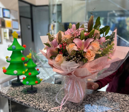 Hand Wrapped Bouquets 004 –  La La Florist, Baldwin Park CA