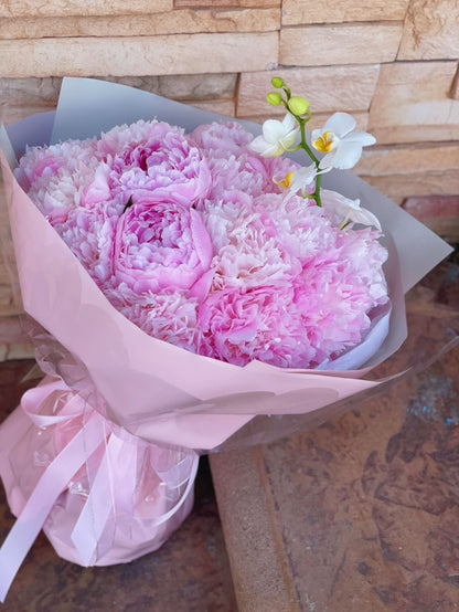 Hand Wrapped Bouquets 005 –  La La Florist, Baldwin Park CA