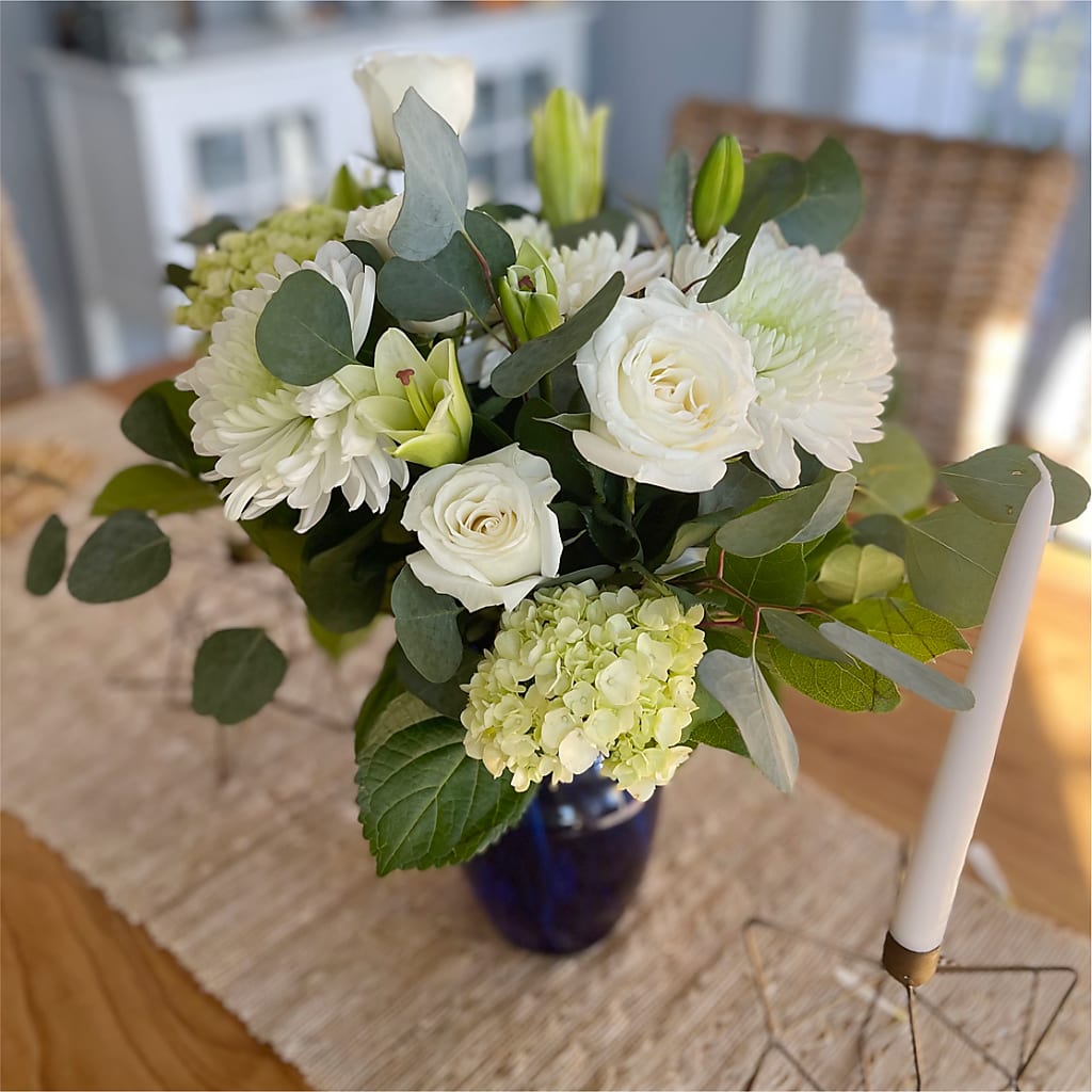 Snowy Dreams Bouquet –  La La Florist, Baldwin Park CA